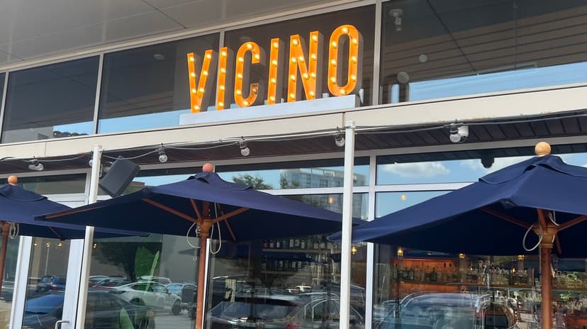 Vicino - Photo 1