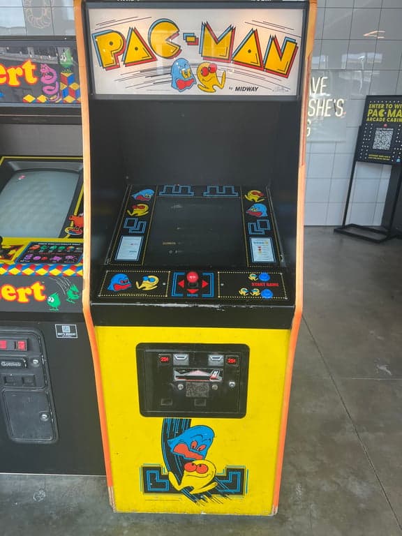 16-Bit Bar+Arcade - Photo 1